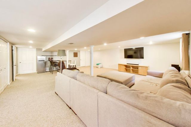 10629 Preston Street, Westchester, IL 60154