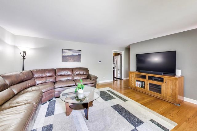 10629 Preston Street, Westchester, IL 60154