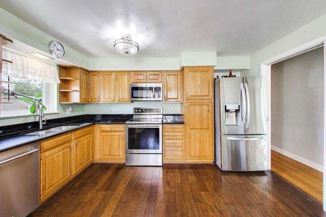 10629 Preston Street, Westchester, IL 60154