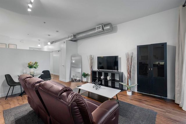 889 Date St. 116, San Diego, CA 92101