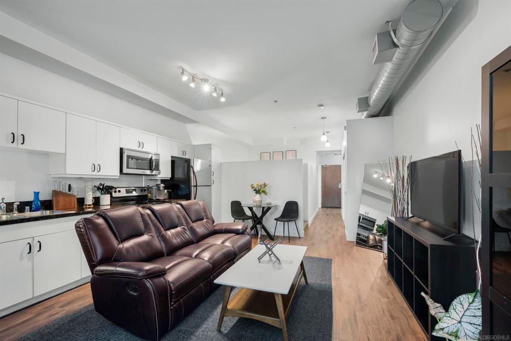 889 Date St. 116, San Diego, CA 92101