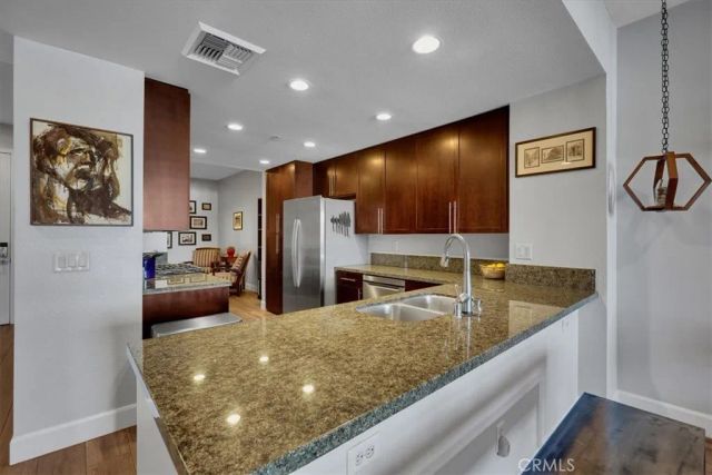 300 E 4th Street 214, Long Beach, CA 90802