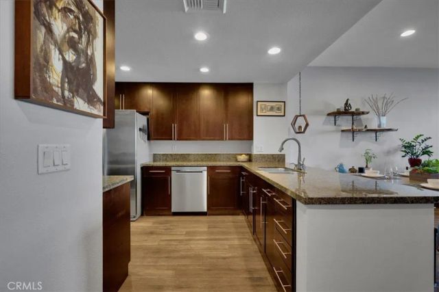 300 E 4th Street 214, Long Beach, CA 90802