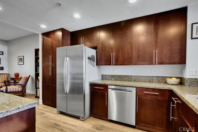 300 E 4th Street 214, Long Beach, CA 90802