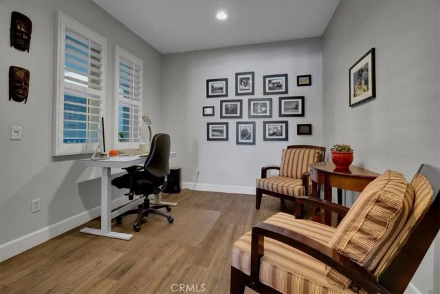 300 E 4th Street 214, Long Beach, CA 90802