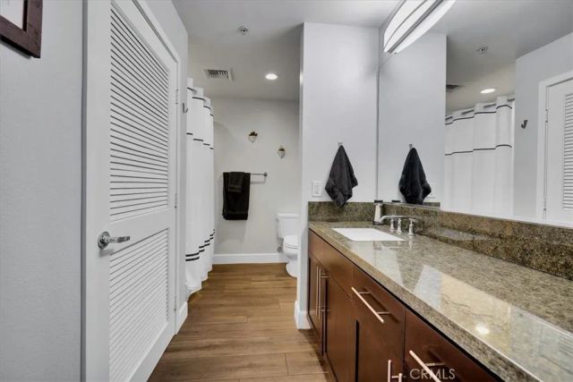 300 E 4th Street 214, Long Beach, CA 90802