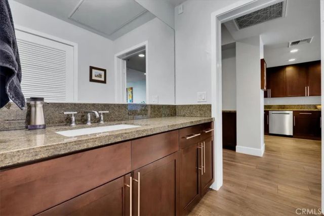 300 E 4th Street 214, Long Beach, CA 90802