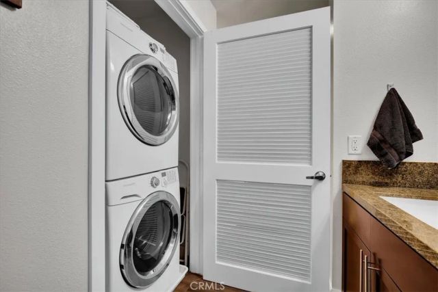 300 E 4th Street 214, Long Beach, CA 90802