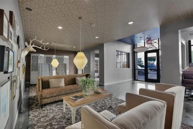 300 E 4th Street 214, Long Beach, CA 90802