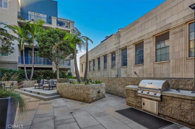 300 E 4th Street 214, Long Beach, CA 90802