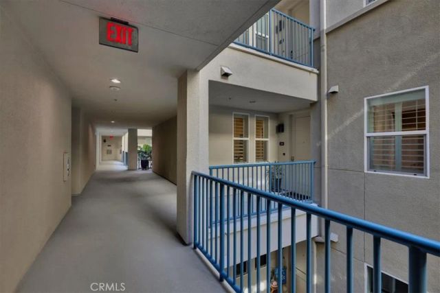 300 E 4th Street 214, Long Beach, CA 90802