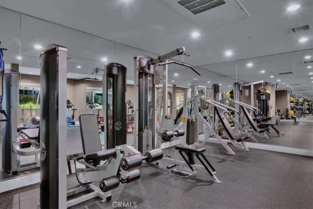 300 E 4th Street 214, Long Beach, CA 90802