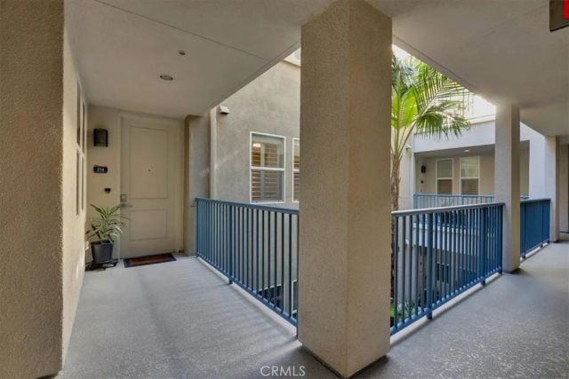 300 E 4th Street 214, Long Beach, CA 90802