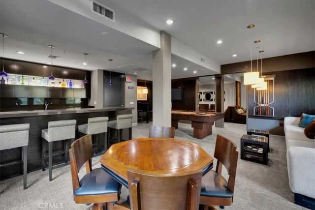 300 E 4th Street 214, Long Beach, CA 90802