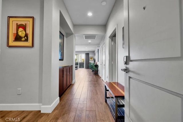 300 E 4th Street 214, Long Beach, CA 90802