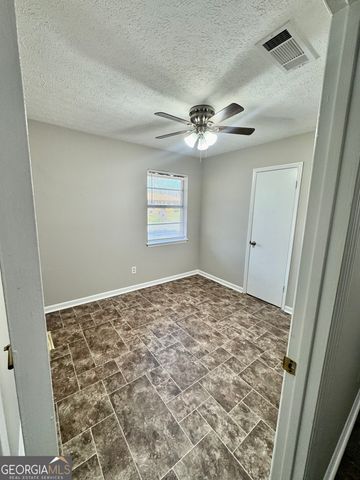 4 Highland Park Court, Newnan, GA 30263