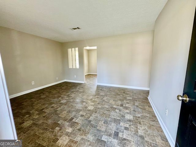 4 Highland Park Court, Newnan, GA 30263