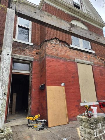 711 troop Avenue, Kansas City, KS 64145