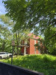 711 troop Avenue, Kansas City, KS 64145