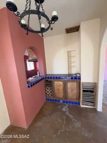 1311 E Spring Street, Tucson, AZ 85719