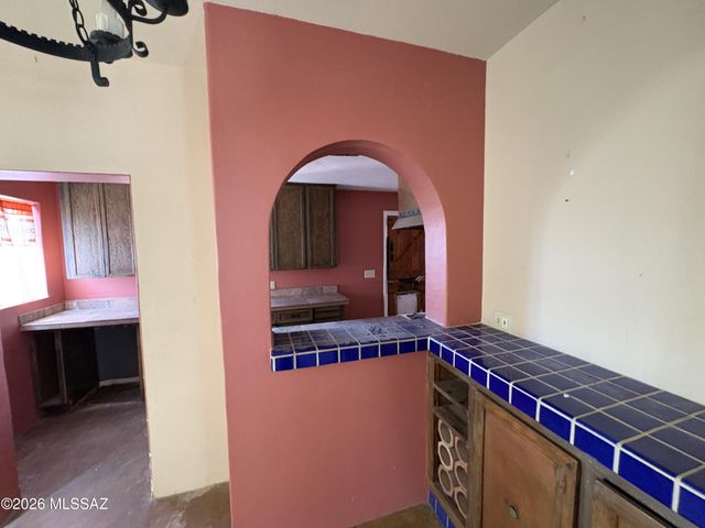 1311 E Spring Street, Tucson, AZ 85719