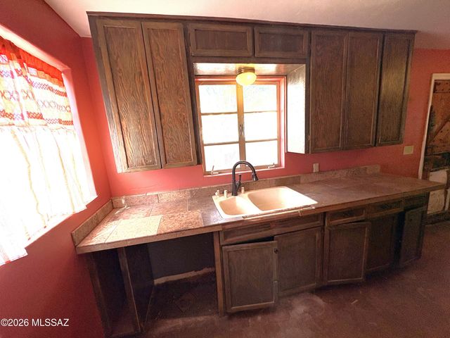 1311 E Spring Street, Tucson, AZ 85719