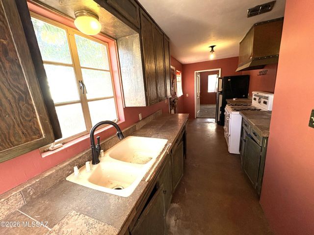 1311 E Spring Street, Tucson, AZ 85719