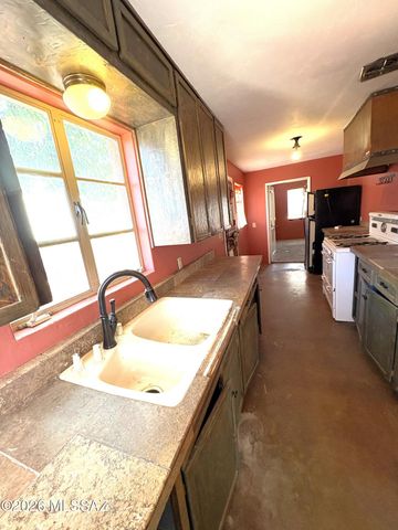 1311 E Spring Street, Tucson, AZ 85719