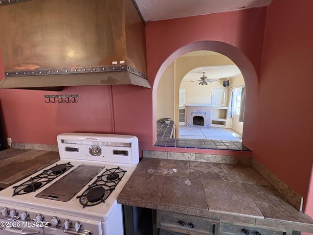 1311 E Spring Street, Tucson, AZ 85719