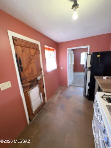 1311 E Spring Street, Tucson, AZ 85719