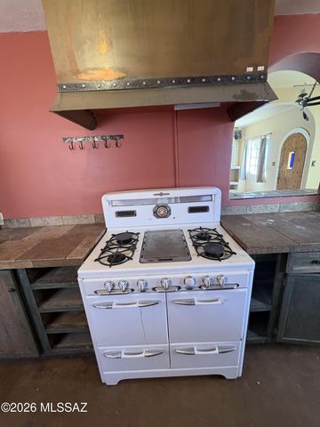 1311 E Spring Street, Tucson, AZ 85719