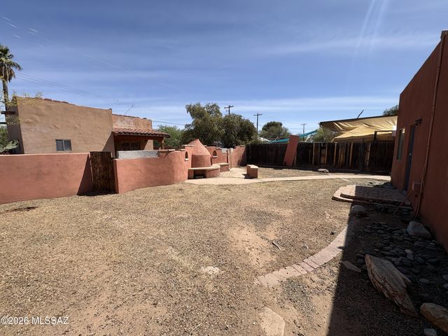 1311 E Spring Street, Tucson, AZ 85719