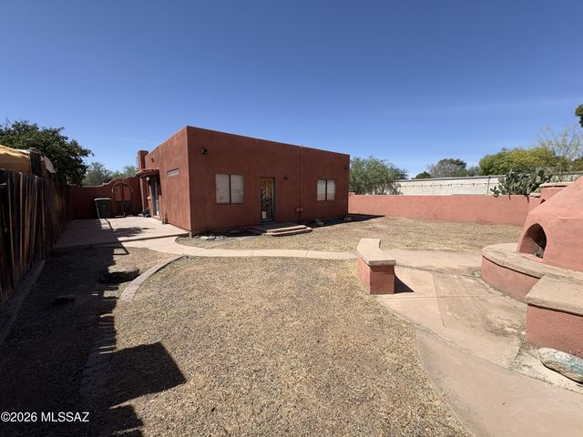 1311 E Spring Street, Tucson, AZ 85719
