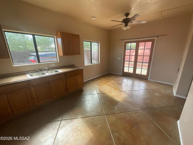 1311 E Spring Street, Tucson, AZ 85719
