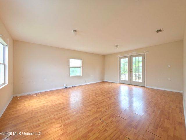 10095 Peachtree Drive, Bay Saint Louis, MS 39520