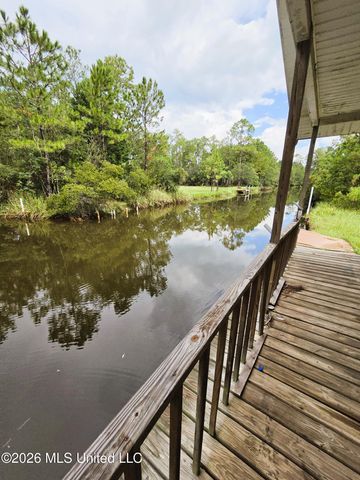 10095 Peachtree Drive, Bay Saint Louis, MS 39520