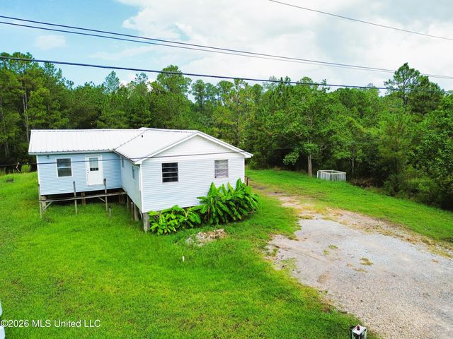 10095 Peachtree Drive, Bay Saint Louis, MS 39520