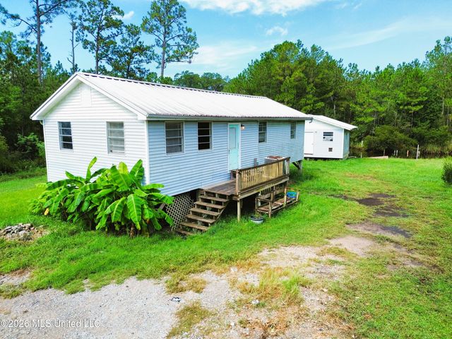 10095 Peachtree Drive, Bay Saint Louis, MS 39520