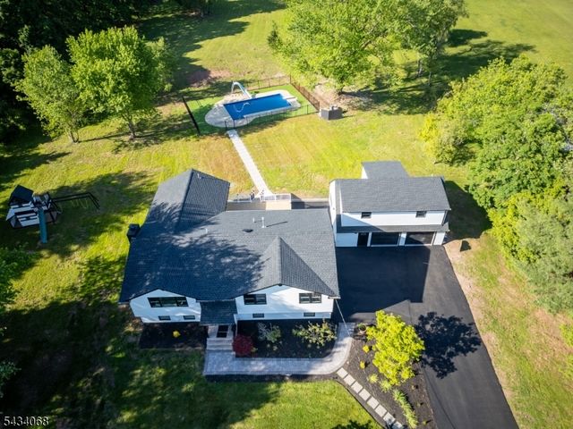 121 Fairview Dr, Branchburg Twp., NJ 08853