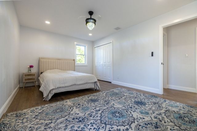 121 Fairview Dr, Branchburg Twp., NJ 08853