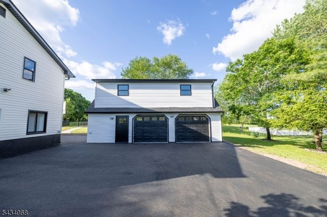 121 Fairview Dr, Branchburg Twp., NJ 08853