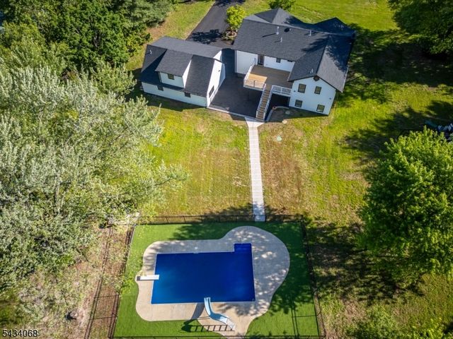 121 Fairview Dr, Branchburg Twp., NJ 08853