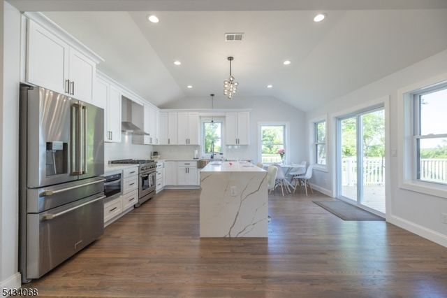 121 Fairview Dr, Branchburg Twp., NJ 08853