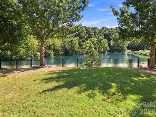 605 Gardenbrook Trail, Belmont, NC 28012