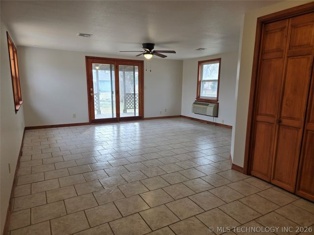 332 NE Meadowlark Avenue, Bartlesville, OK 74006