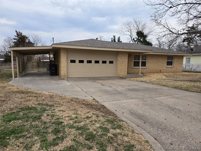 332 NE Meadowlark Avenue, Bartlesville, OK 74006