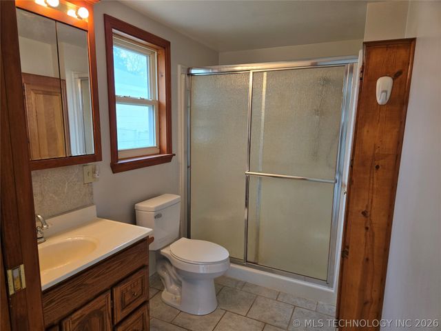 332 NE Meadowlark Avenue, Bartlesville, OK 74006