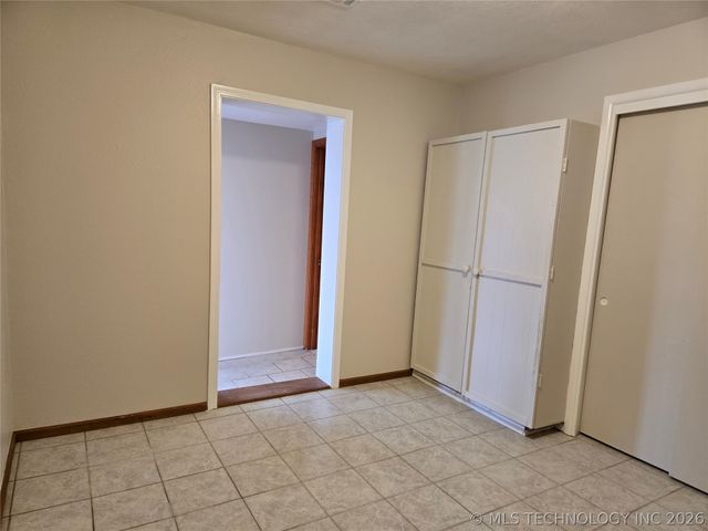 332 NE Meadowlark Avenue, Bartlesville, OK 74006