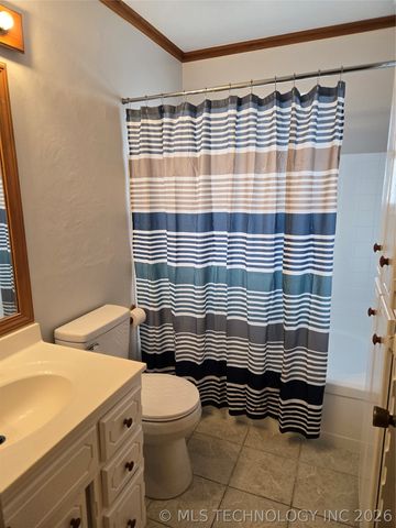 332 NE Meadowlark Avenue, Bartlesville, OK 74006