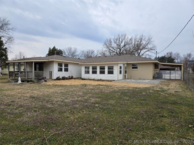 332 NE Meadowlark Avenue, Bartlesville, OK 74006